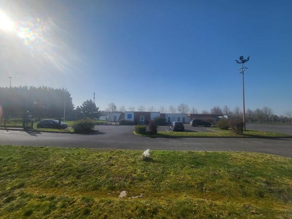 BUREAUX A VENDRE - NEUILLY EN THELLE