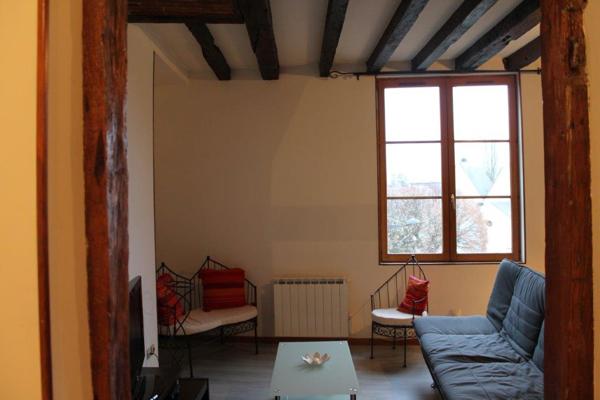 T2 53 m² loué – Hyper centre Bourges – Idéal investisseur