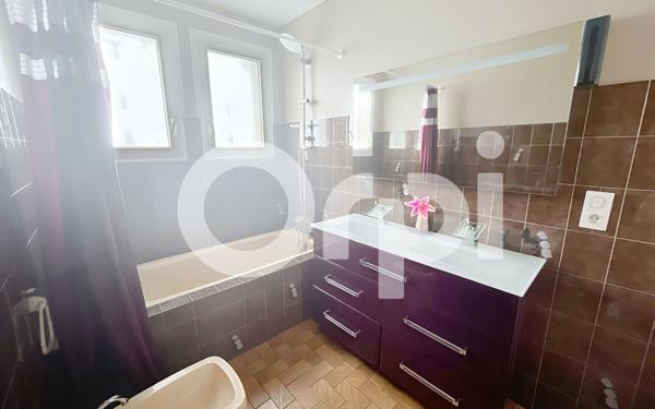 Maison à louer    5 pièces • 194,16 m2 Brive-la-Gaillarde