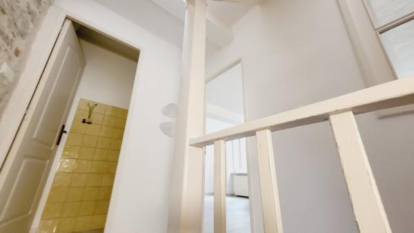 MAISON 2 CHAMBRES AVEC GARAGE A PEZENS