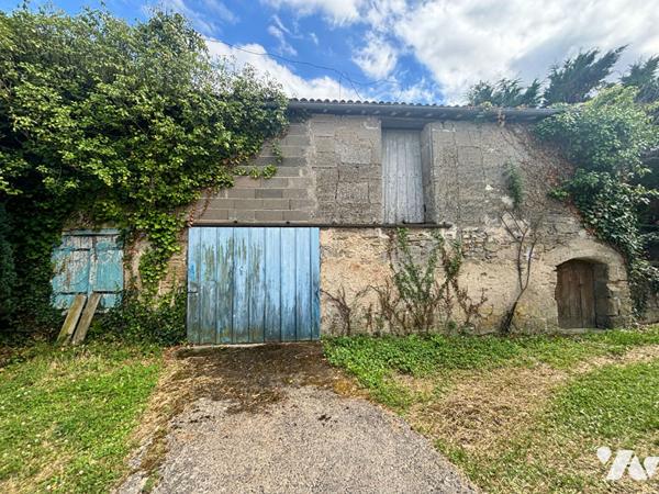 À Vendre - Exclusivité Notaire : Maison Ancienne à Rénover aux Verchers-sur-Layon