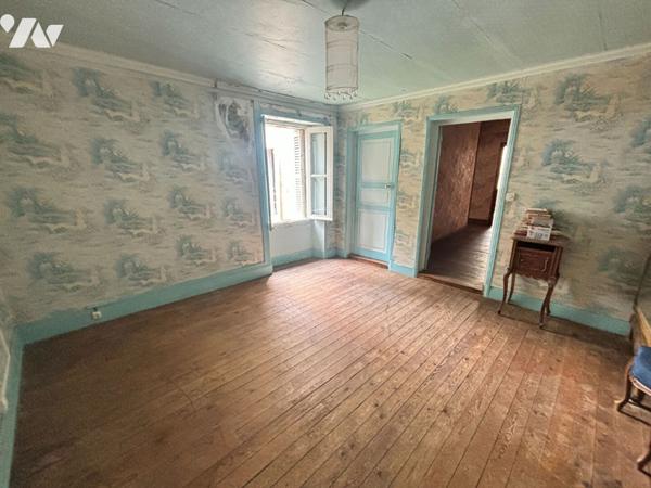 À Vendre - Exclusivité Notaire : Maison Ancienne à Rénover aux Verchers-sur-Layon