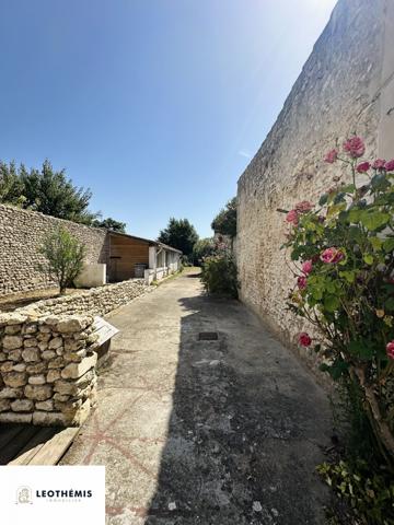 MAISON HISTORIQUE EN CENTRE-VILLE