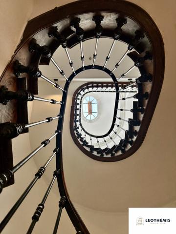 MAISON HISTORIQUE EN CENTRE-VILLE