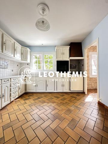 VILLA RONÇOISE AU BEAU POTENTIEL