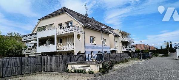 Appartement T2 impeccable, lumineux, bien agencé avec un grand balcon, au calme.