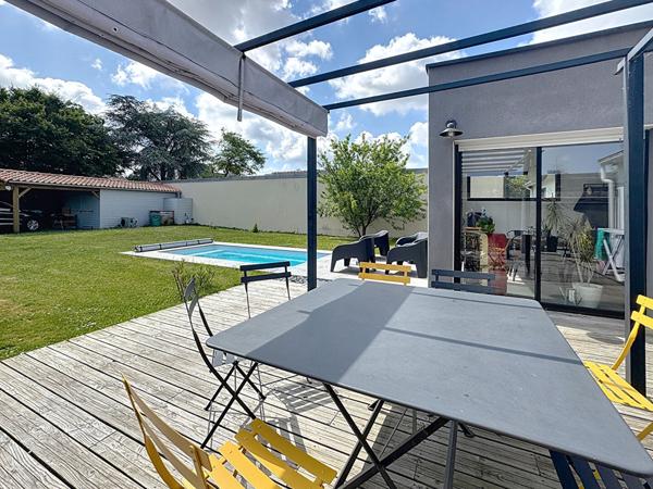 ST SEBASTIEN SUR LOIRE - Maison 4 chambres, de plain pied, jardin, garage et piscine - transports et commerces