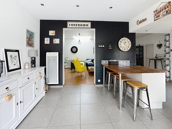 ST SEBASTIEN SUR LOIRE - Maison 4 chambres, de plain pied, jardin, garage et piscine - transports et commerces