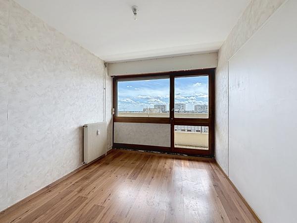 BD SAINT MICHEL - T4 NON MEUBLE - DISPONIBLE DE SUITE