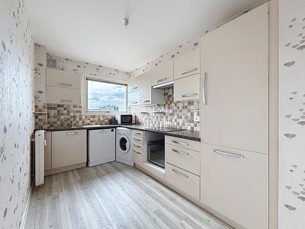 BD SAINT MICHEL - T4 NON MEUBLE - DISPONIBLE DE SUITE