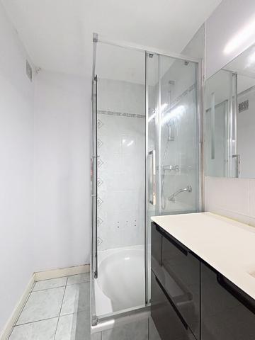 BD SAINT MICHEL - T4 NON MEUBLE - DISPONIBLE DE SUITE
