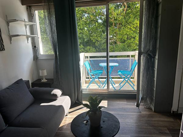 EXCLUSIVITÉ - Charmant studio meublé avec balcon