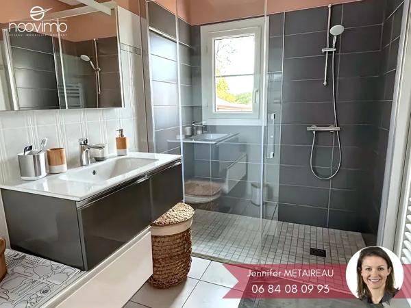 Emplacement privilégié pour ce charmant plain-pied 2 chambre