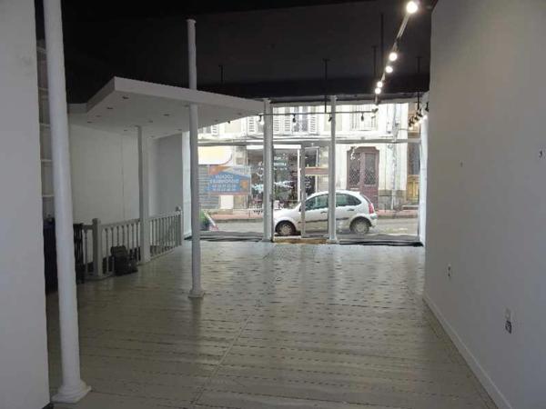 A VENDRE MURS COMMERCIAUX EN HYPER CENTRE DE LIMOGES PROCHES DES HALLES CENTRALES