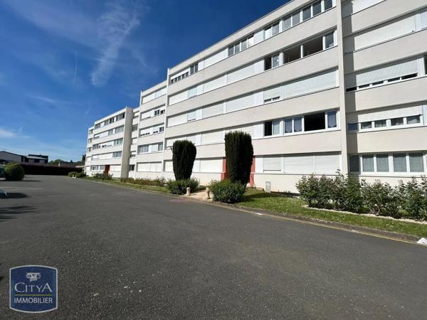 Appartement à louer 2 pièces 46.4m² Lucé (28110)