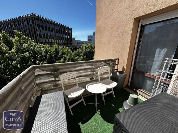Appartement à vendre 2 pièces 47.57m² Évry-Courcouronnes (91000)