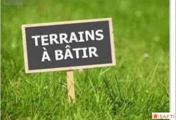 TERRAIN A BATIR DE 1696m²