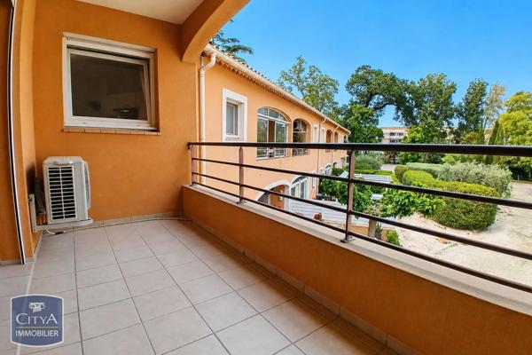 Appartement à louer 3 pièces 75.57m² Sorgues (84700)