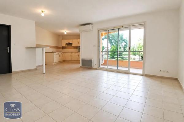 Appartement à louer 3 pièces 75.57m² Sorgues (84700)