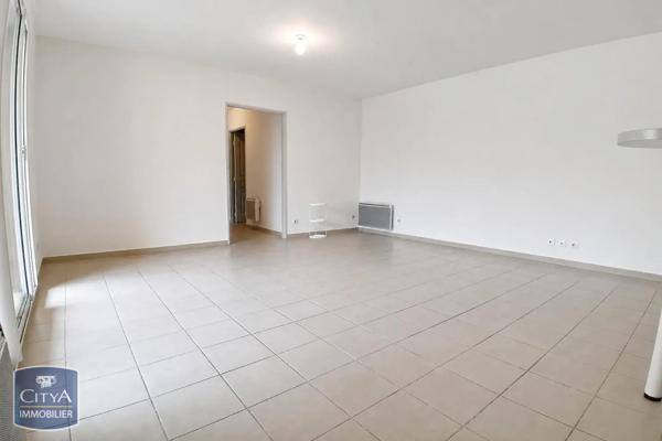 Appartement à louer 3 pièces 75.57m² Sorgues (84700)