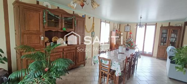 Très beau pavillon de maçon avec sous-sol total et dépendances