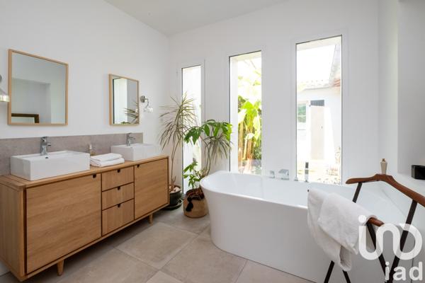 Maison à vendre 6 pièces 205 m² Sainte-Marie-de-Ré