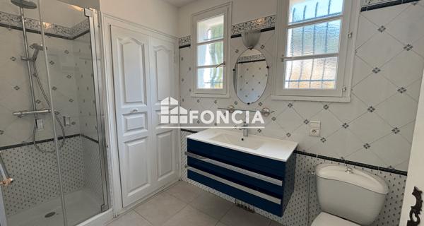 À vendre Maison 5 pièces 202 m² - Rochefort-du-gard 30650