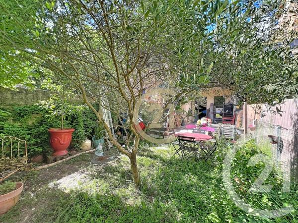 Maison à vendre  4 pièces - 181 m 2   UZES  - 30