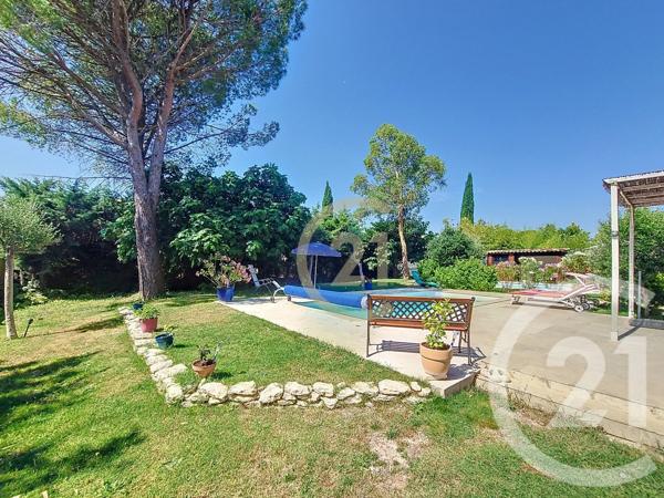 Maison à vendre  11 pièces - 230 m 2   UZES  - 30