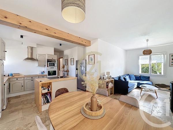 Maison à vendre  11 pièces - 230 m 2   UZES  - 30