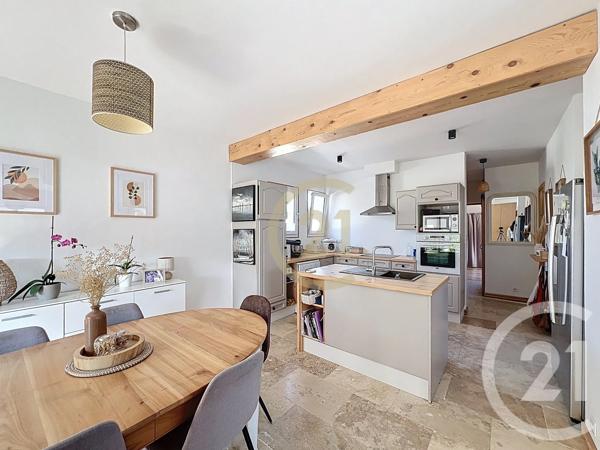 Maison à vendre  11 pièces - 230 m 2   UZES  - 30