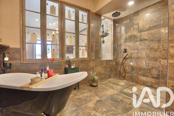 Maison à vendre 11 pièces 356 m² Tarascon