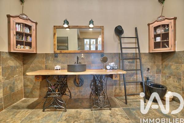 Maison à vendre 11 pièces 356 m² Tarascon