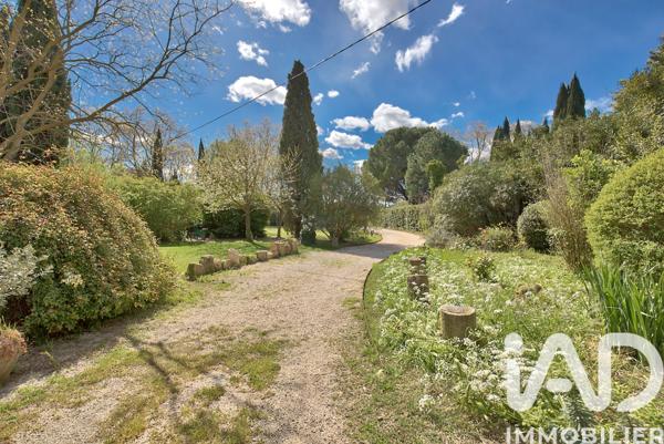 Maison à vendre 11 pièces 356 m² Tarascon