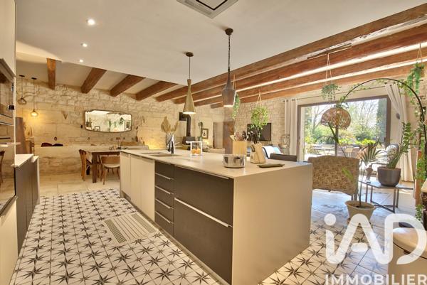 Maison à vendre 11 pièces 356 m² Tarascon