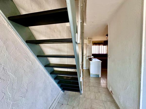 Marseille 10eme, T3 de 62 M2 avec Terrasse, Dernier étage et Traversant.