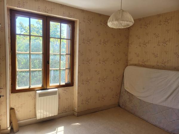 Mitoyenne 1 côté - 8 pièces - 187 m²