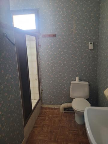 Mitoyenne 1 côté - 8 pièces - 187 m²