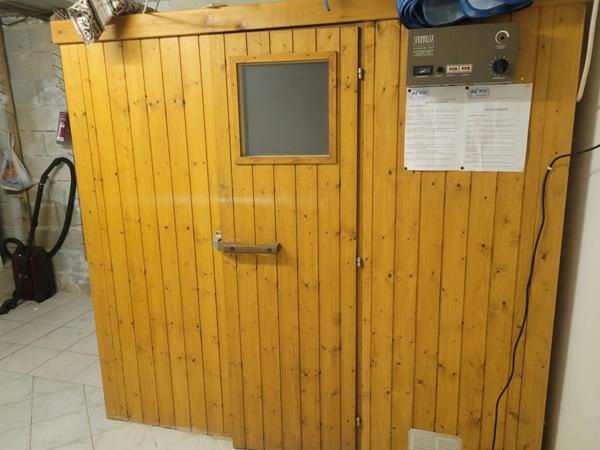 Mitoyenne 1 côté - 8 pièces - 187 m²