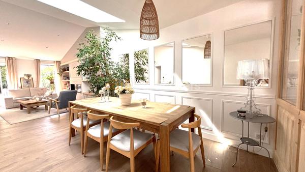 Vente
                Maison110 m² - 4 Pièces -
                    MERIGNAC (33700)