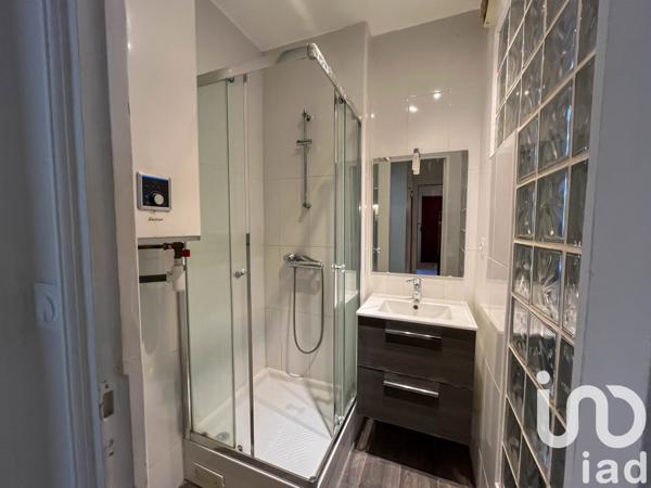 Appartement 3 pièces de 64 m² à Paris (75015)