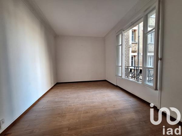 Appartement 3 pièces de 64 m² à Paris (75015)