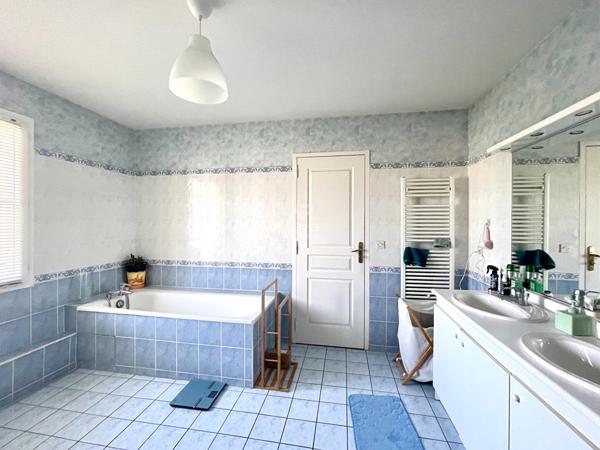 MAISON CONFLANS STE HONORINE - 7 PIÈCES - 130 m² €499 000 ** - Référence 7326