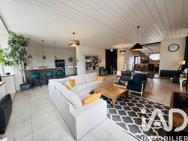 Maison à vendre 6 pièces 168 m² Savigny