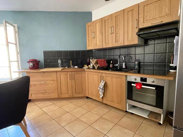 Vente                                                      Appartement
                        
                     4 pièces                      97 m2                     à Rivesaltes