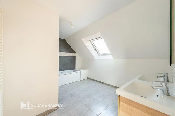 Maison à vendre 5 pièces 146m² Saint-Saulve (59880)