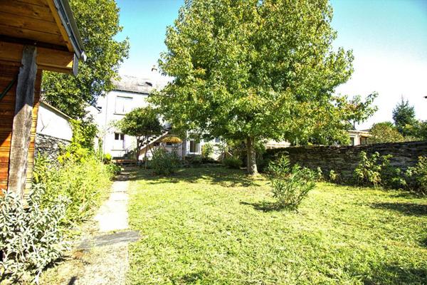 Maison de ville de 176 m²  avec Jardin à TRELAZE à 8 mn de la Madeleine