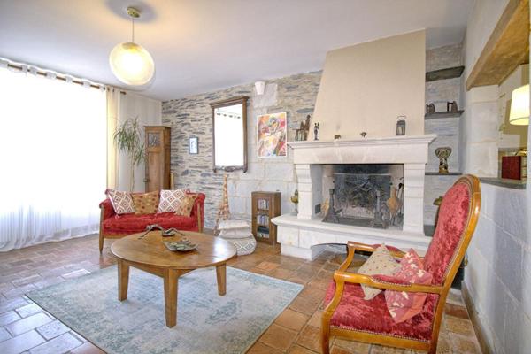 Maison de ville de 176 m²  avec Jardin à TRELAZE à 8 mn de la Madeleine