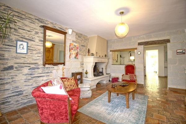 Maison de ville de 176 m²  avec Jardin à TRELAZE à 8 mn de la Madeleine