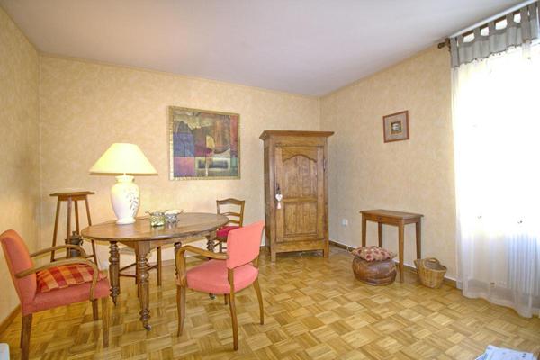 Maison de ville de 176 m²  avec Jardin à TRELAZE à 8 mn de la Madeleine